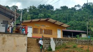 Líderes del Consejo Comunitario Alto Guapi celebrando la restitución de tierras ancestrales en el Pacífico caucano bajo la Sentencia 022.
